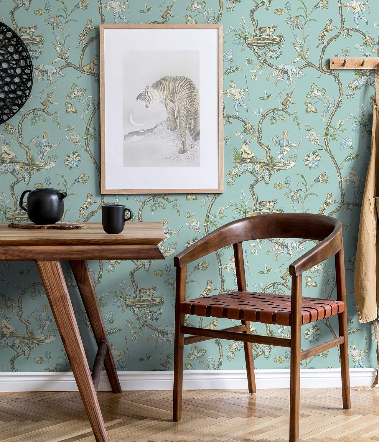 NuWallpaper x Scalamandré vs. Budget Chinoiserie: A Side-by-Side Audit of Pattern, Substrate, and Sample Policy